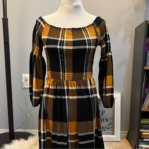 Women’s 205 Collin’s dress size large